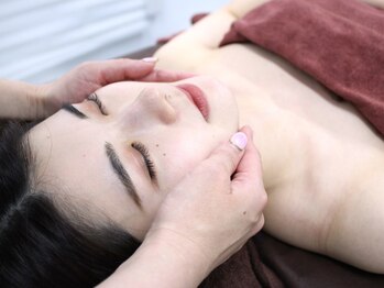 ナルカ(naluca)/【堺市】ララピール 毛穴洗浄