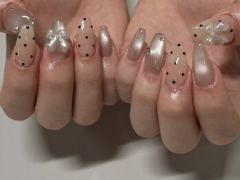 ネアー 新潟(NEER)/大人かわいいドットネイル