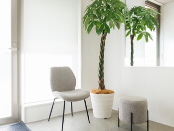 ラルムアイプラス(Larme eye+)の写真/《持続力抜群＋デザインも崩れにくい！》Wフラットでさらに理想のお目元に★