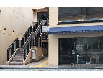 ブレス(V breath)/烏丸三条交差点東へ2分