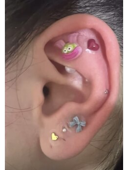 サロン デ リブレ 加古川店(salon de Libre)/キャラクター耳つぼジュエリーも