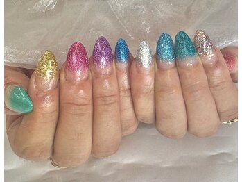 アリイネイルズ(ALII Nails)/カラフルラメネイル