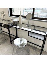 【 メイクルーム 】