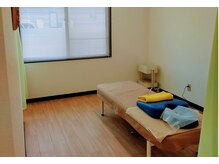 整友接骨院の雰囲気（サロンベット）