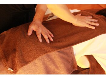 町の小さなほぐし屋さん/※施術イメージ