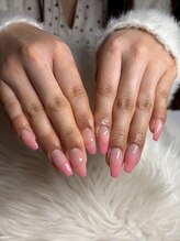 チャイ(chai.)/グラデーションネイル