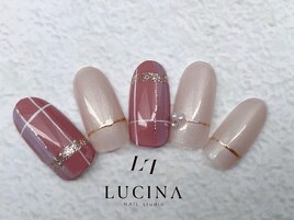 H-513大人可愛いチェックネイル