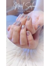 夏へシンプルなマグネットネイル