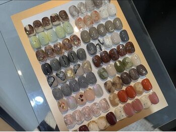 サロン エヌ(SALON N)の写真/定額コースでお得にお好みのデザインを♪お得な価格で毎月のネイルが楽しめます☆流行りのデザインも◎