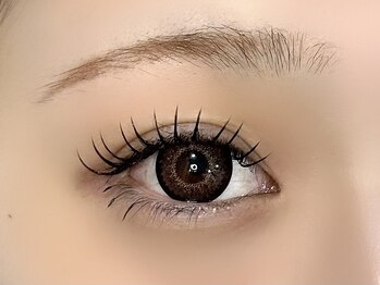 ヴィノ アイサロン(VINNO eyesalon)の写真/【自まつげに馴染む上質なエクステで目元の印象をUP！】軽くて柔らかいフラットラッシュマツエクが大人気♪
