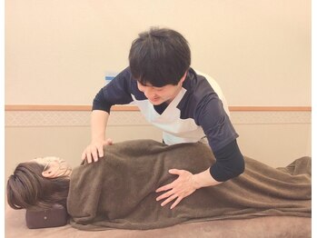 おおいし整骨院の写真/★痛みの本当の原因は姿勢や骨盤から！？★全身のバランスから歪みや骨盤を整え問題をスッキリ解決します☆