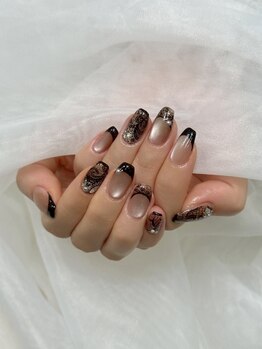 リリー(Lily)の写真/多彩なデザインで好きを詰め込んだネイルを!ネイル時間も心地よく過ごせる空間