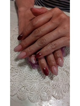 ネイル アンド ボディ ローサ(ROSA)/秋色ボルドー＆グレーベージュ