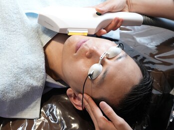 ビクトリー(VICTORY)の写真/メンズ専用機器導入あり◇ヒゲ脱毛初回¥980◇男の毛に特化した剛毛対応設計◎痛みを抑えて最短で仕上がる！