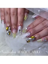 マディア(MADIA)/【スカルプやり放題/Sculpture】