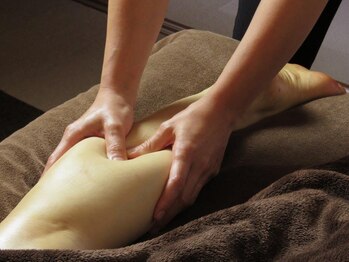 リラクゼーションサロン 暖の写真/アロマの香りで心と体をリフレッシュ！選べるオイルであなた好みの心地よい癒し体験を♪