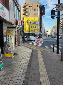 プティ ニド(Petit Nid)/京急日の出町駅からの道順3