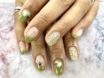 ディーネイル 四条烏丸(D-nail)/【春井】カーキ☆秋ネイル