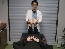 アーツカイロプラクティックさぎぬま/下肢長検査（うつ伏せ2）