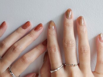 ディー ネイル アイラッシュ ヒサヤ(DEE nail×eyelash hisaya)の写真/シンプルな中にもあなたらしい個性が光る、そんなデザインを多数取り揃え。【パラジェル◆定額¥3980～】