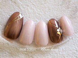 ブラウンマグのニュアンスネイル