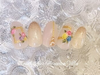 フロラシオン ヴィラ 日吉(Floracion Villa)/花咲くゴールドフレームネイル