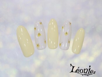 レオニー(Leonie)/押し花ネイル