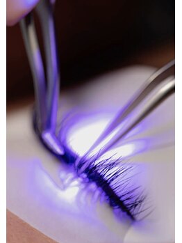 リーナ(r:na)の写真/最新型LED技術で、より快適なエクステ体験を◎ J.C.CC.LC.LDカールをご用意♪