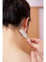 ギンパリ ヒロ トリートメントルーム エム(ginpari HIRO Treatment room M)/えり足シェービング