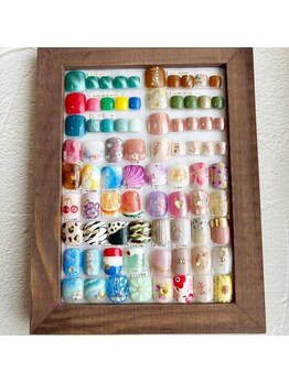 フット親指定額デザイン