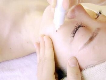 コスメ デ グレース イオンモール宮崎店の写真/【長年のシミ改善】60分間『ケア放題』だから気になる部分を徹底撃退♪話題の『ミシレルト』だから結果実感