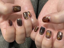 ブラウン　ニュアンスネイル