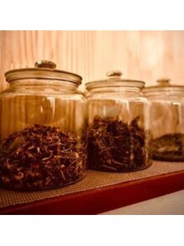 ヨモギー 麻布十番店(YOMOGii)/韓国・江華島産4種の基本ハーブ