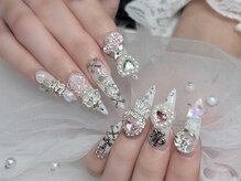 Eli Nails 新宿【エリネイルズ】《長さだし専門店/つけ放題/持ち込み/スカルプ》/キラキラ、つけ放題