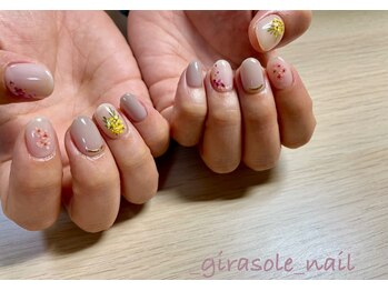 ジラソーレ(girasole)/押し花ネイル