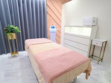 エスラボ オオサカ 心斎橋/電動の大きいベッドで癒しの時間