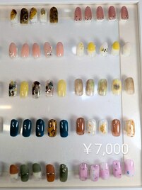 定額デザインネイル　¥7,000