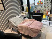 アース ネイルアンドアイラッシュ 花小金井店(EARTH Nail&Eyelash)の雰囲気（花小金井駅南口の階段を降りて正面になります♪）