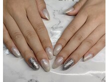 ヘブン ネイル 鶯谷(HEAVEN Nail)/シルバーグラデネイル