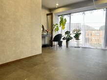 ドライヘッドスパアンドエム(DRY HEAD SPA &M)の雰囲気（内装、音楽、香り、照明を全てリラックスしていただける空間作り）
