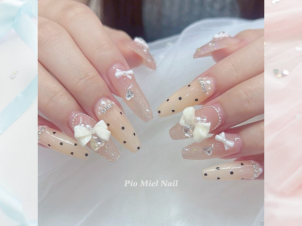 ネイルチップ ワンホン リボン ビジュー クリスマス 冬 ネイルチップ ワンホン リボン ビジュー クリスマス 冬 ネイルチップ