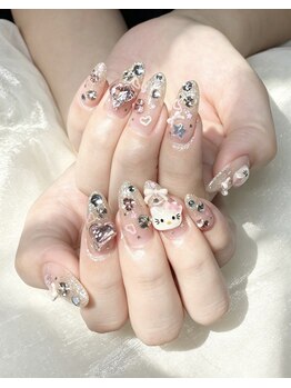 クイーン(Queen)の写真/つけ放題&持ち込みデザインで理想のネイルを長さだし!パーツ豊富でなりたい指先に◎
