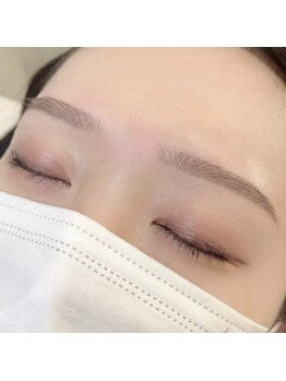 ホワイトアイ 心斎橋(WHITEEYE)/細めストレート眉♪