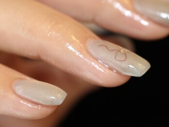 アッシュ(ash.)/デザインネイルフォルム