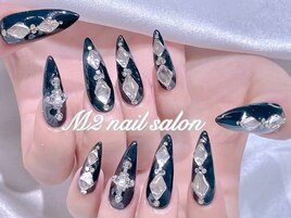 ブラックビジューネイル