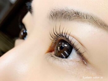 アイラッシュサロン イオ(Eyelashsalon io)の写真/人気No1★モチが良すぎる≪LEDエクステ導入≫持続力1.5倍！人気のフラットラッシュも高技術で納得仕上がり