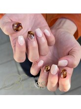 ブレス(BLESS)/ブラウン×ホワイト