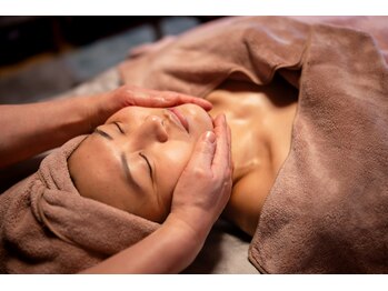 アロマベリー(AromaBerry)/美zen筋骨小顔フェイシャル