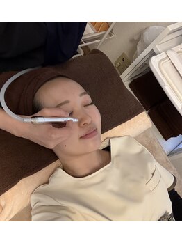 アイル 代々木上原店(iru)の写真/毛穴、まだ隠す?黒ずみ・詰まりごっそり洗浄でつるん肌へ
黒ずみ/開き/たるみ/角栓/皮脂/ざらつき