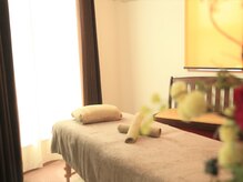 ハイルング(Heilung)/やさしい自然光が差し込む店内